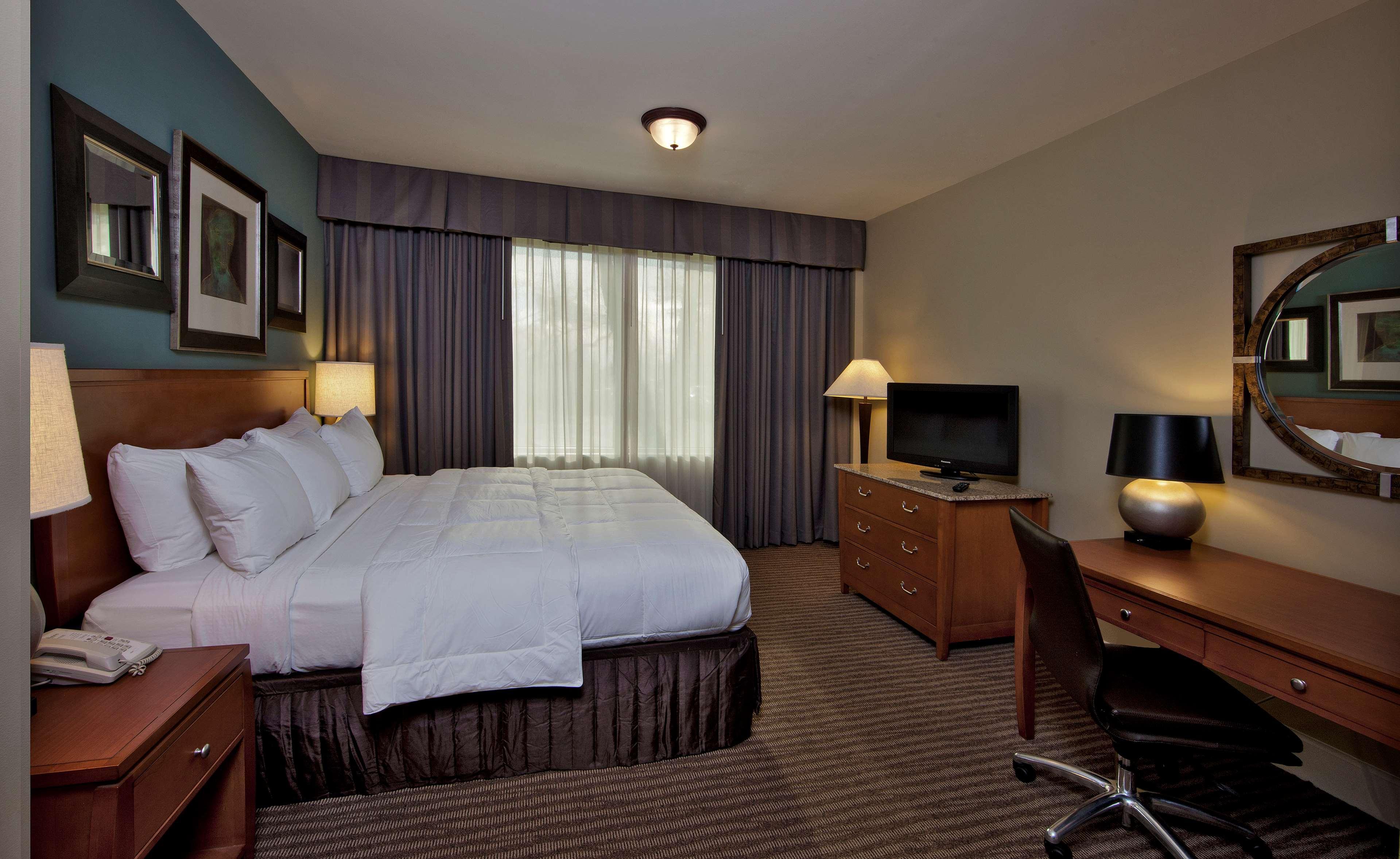 The Rockville Hotel, A Ramada By Wyndham Exterior photo