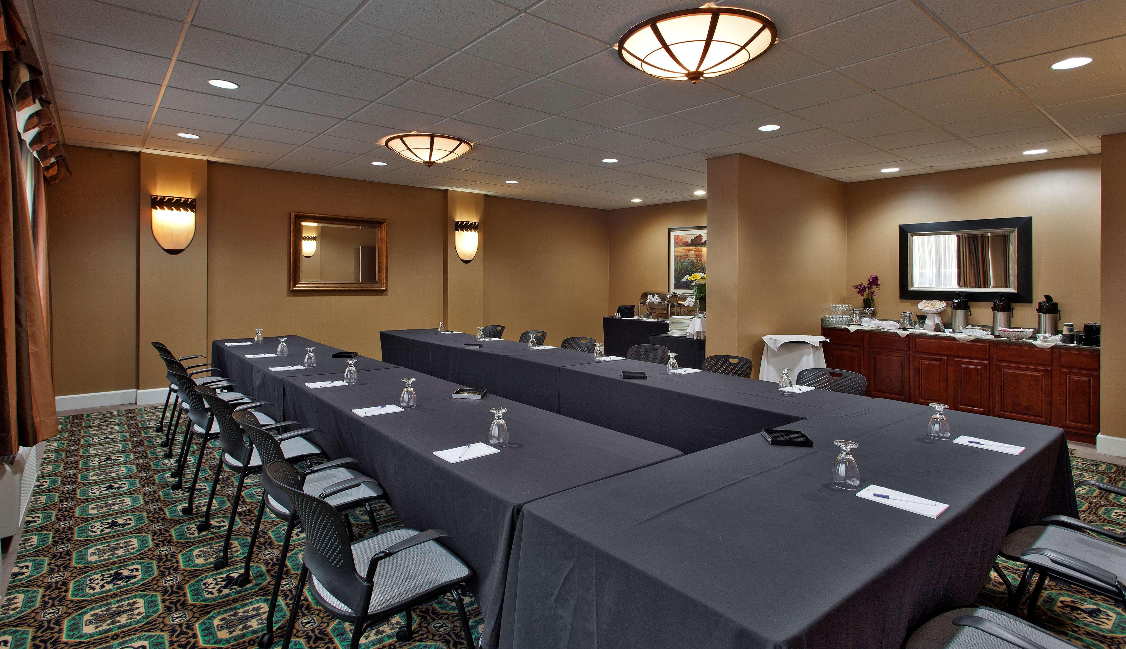 The Rockville Hotel, A Ramada By Wyndham Exterior photo