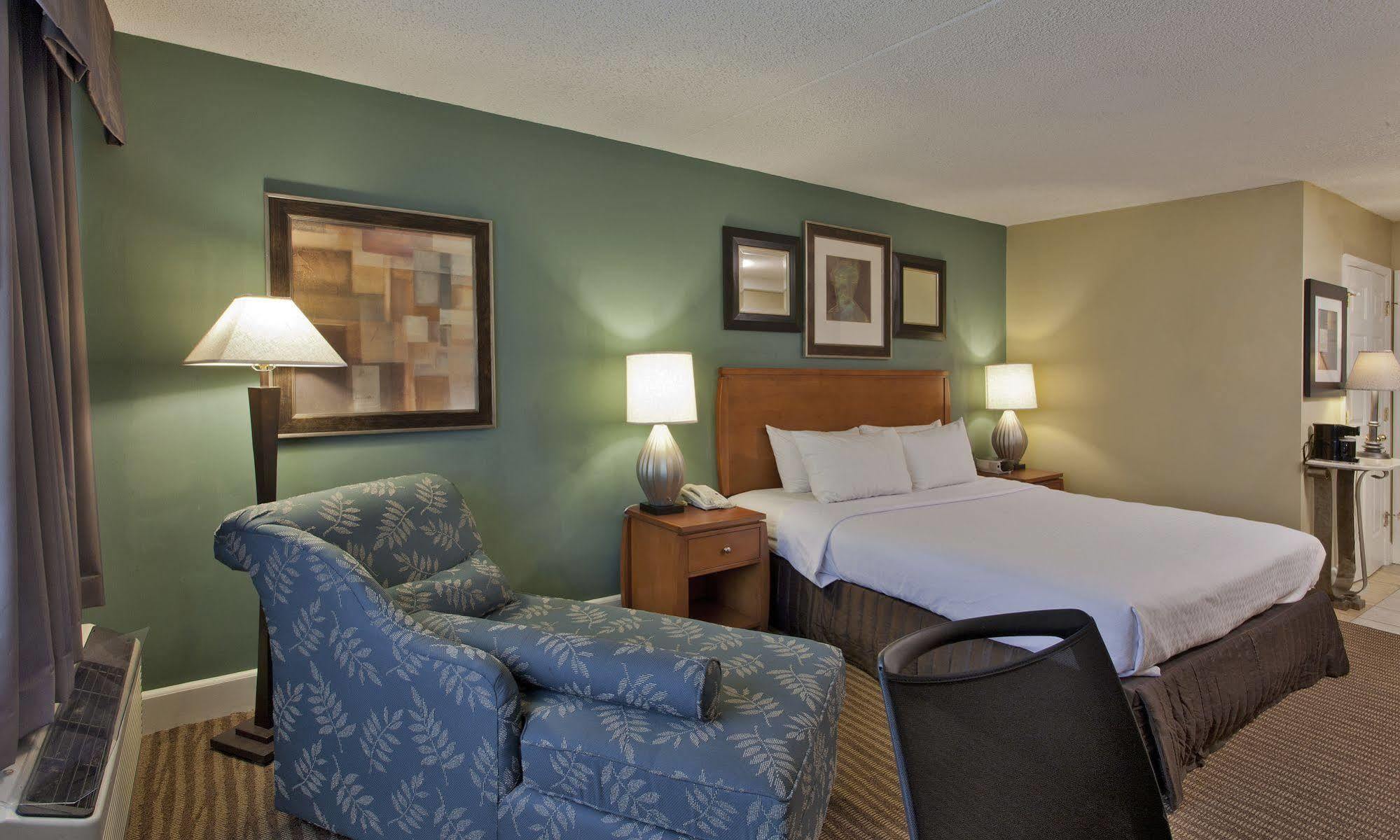 The Rockville Hotel, A Ramada By Wyndham Exterior photo